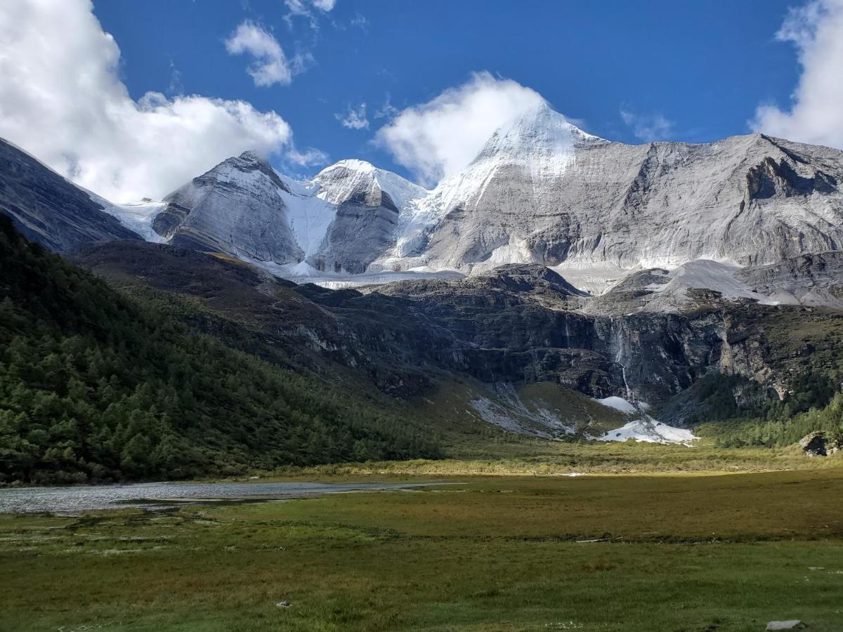 Masherbrum Outdoor Travelling Hostel Ченду Екстер'єр фото